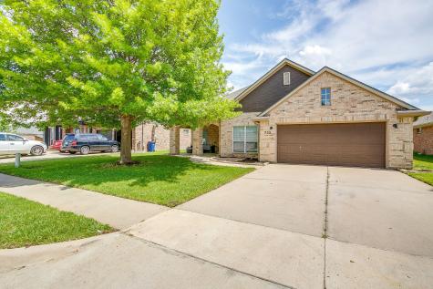 732 Evergreen Court Burleson TX 76028