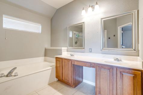 732 Evergreen Court Burleson TX 76028