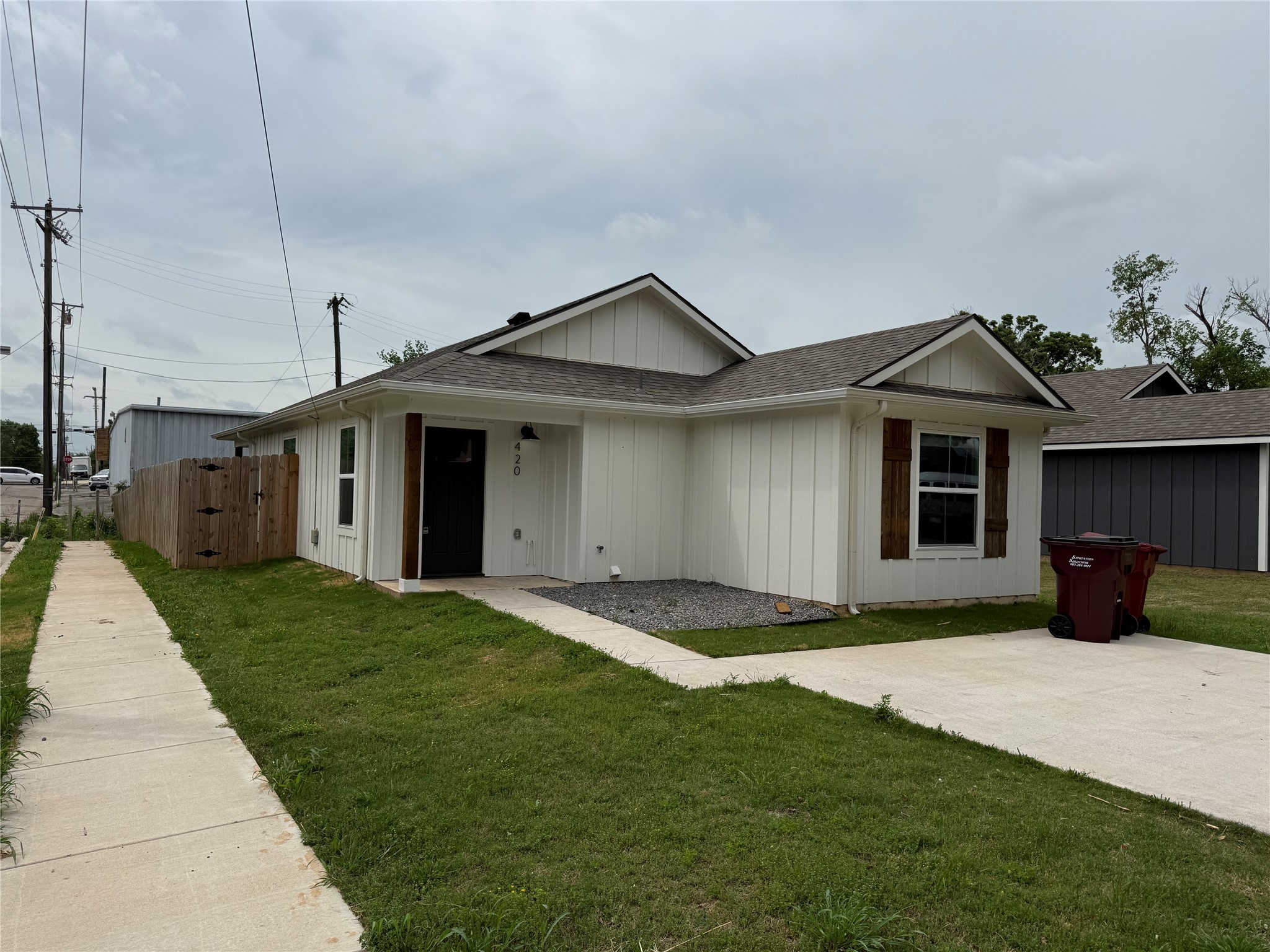 420 E 5th Street Bonham TX 75418