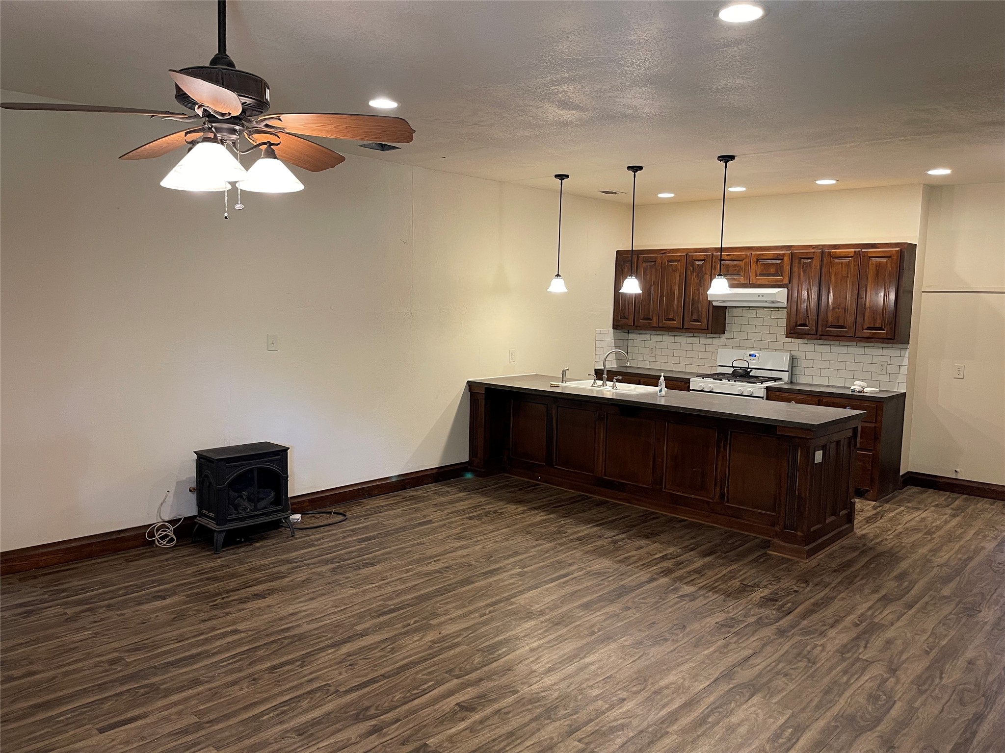 2110 County Road 1220 Savoy TX 75479