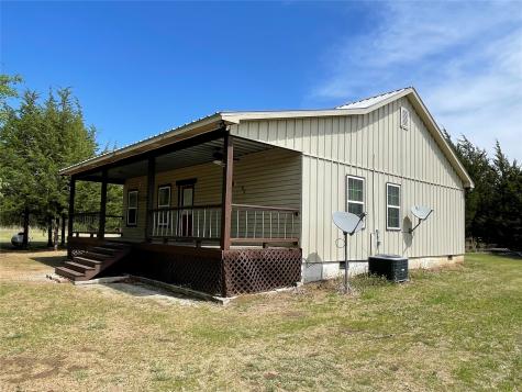 2110 County Road 1220 Savoy TX 75479