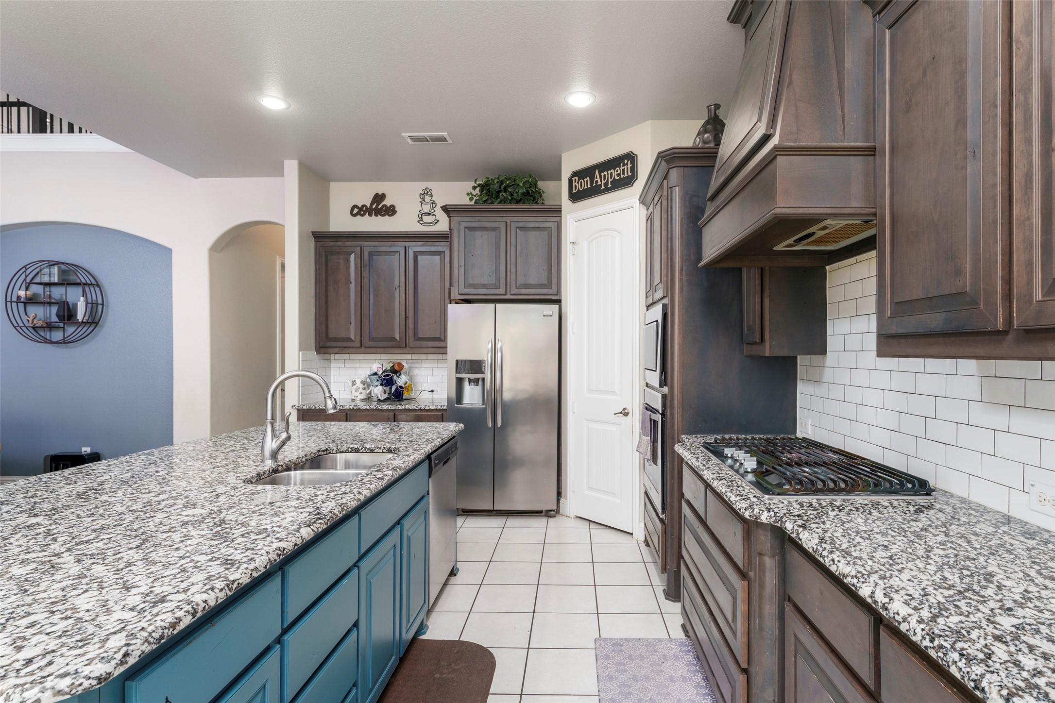 704 Elm Creek Circle Mansfield TX 76063