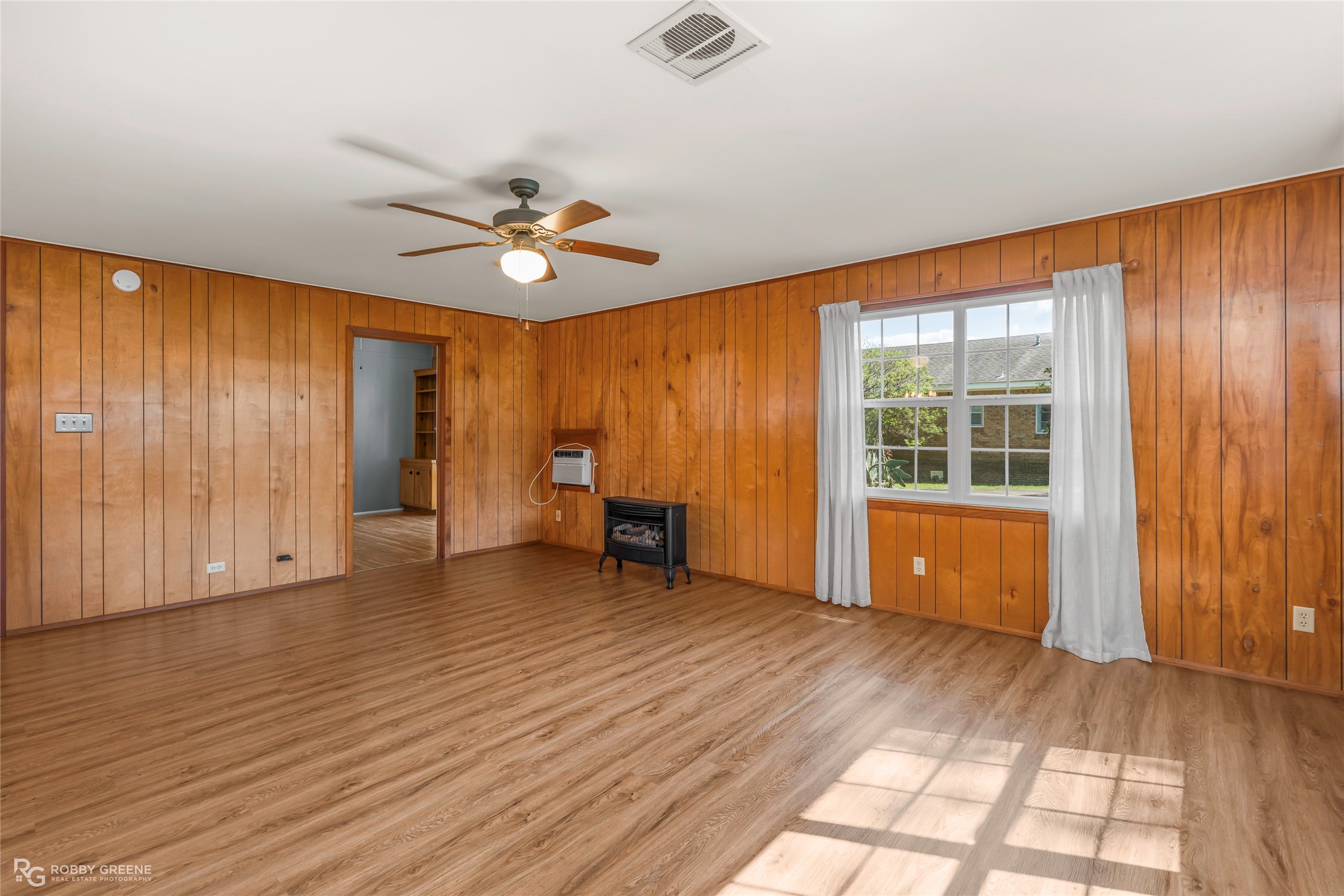 104 3rd Street NW Springhill LA 71075