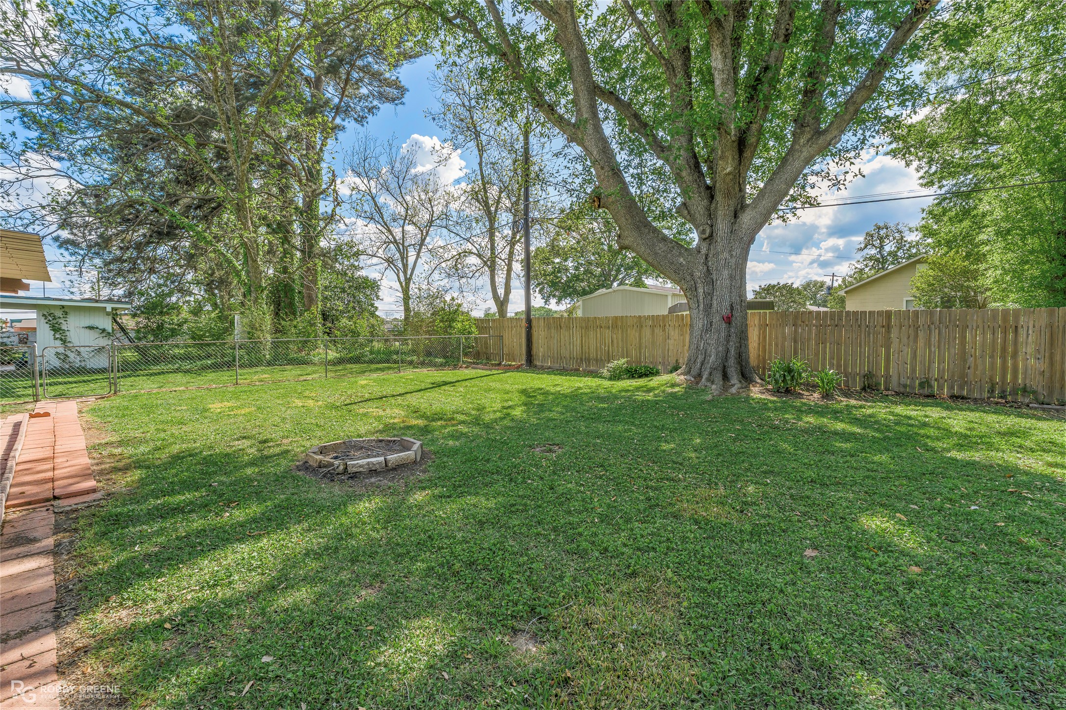 104 3rd Street NW Springhill LA 71075