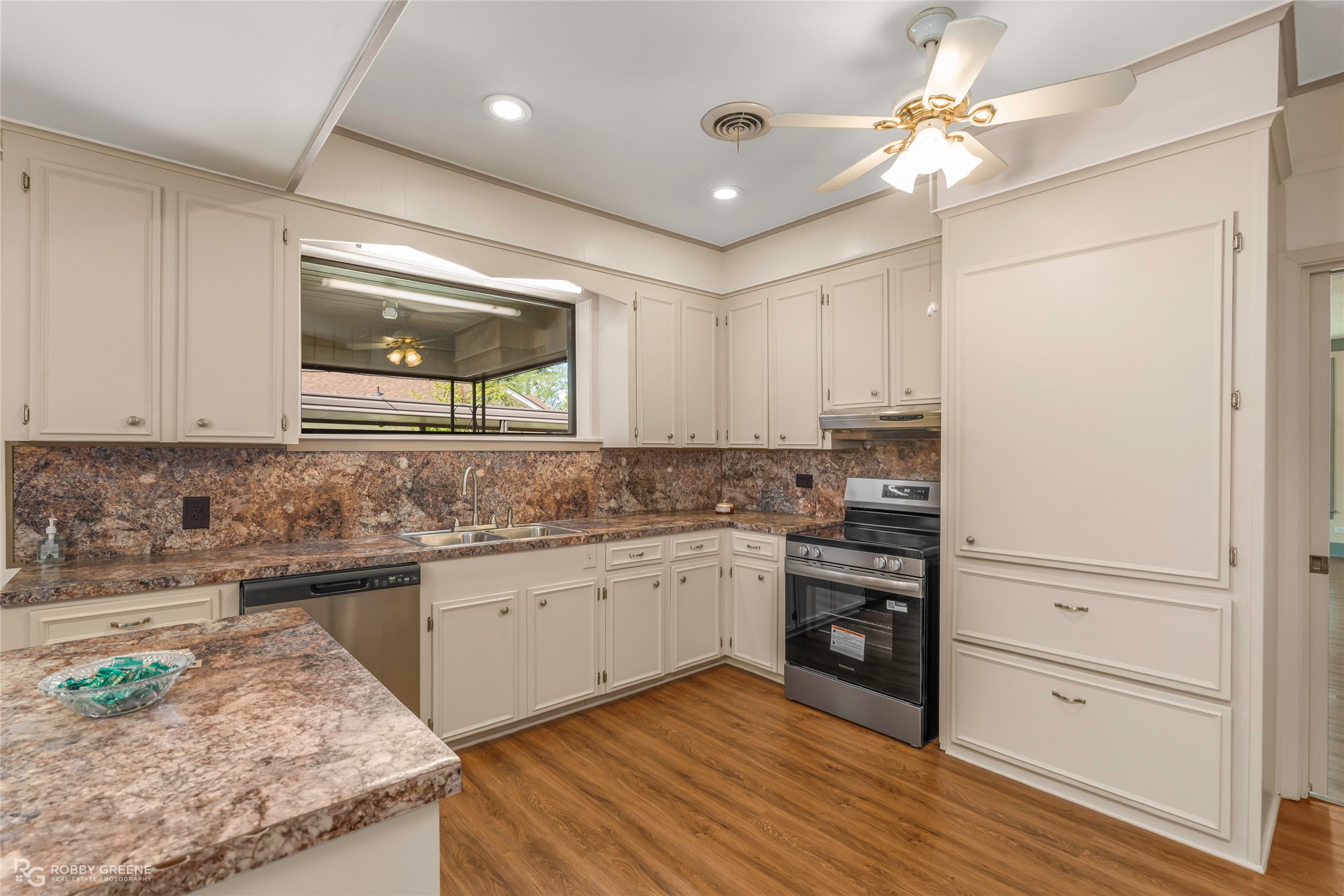 104 3rd Street NW Springhill LA 71075