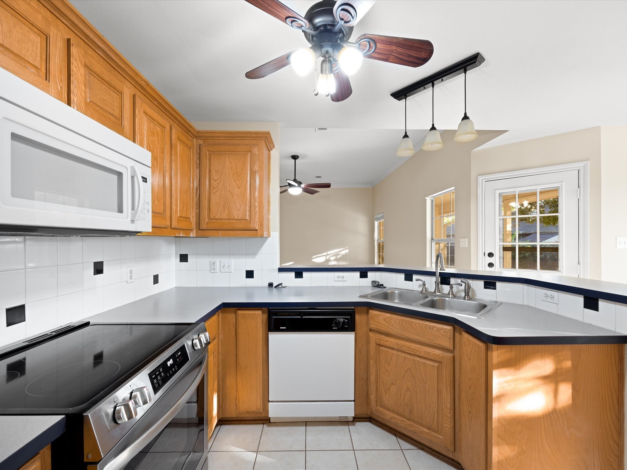 1016 N Carolina Avenue Midlothian TX 76065