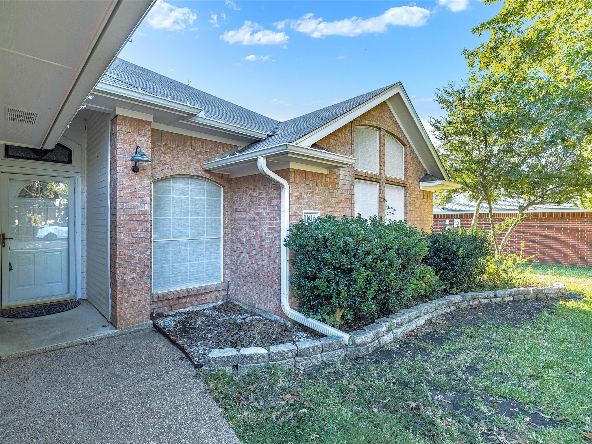 1016 N Carolina Avenue Midlothian TX 76065
