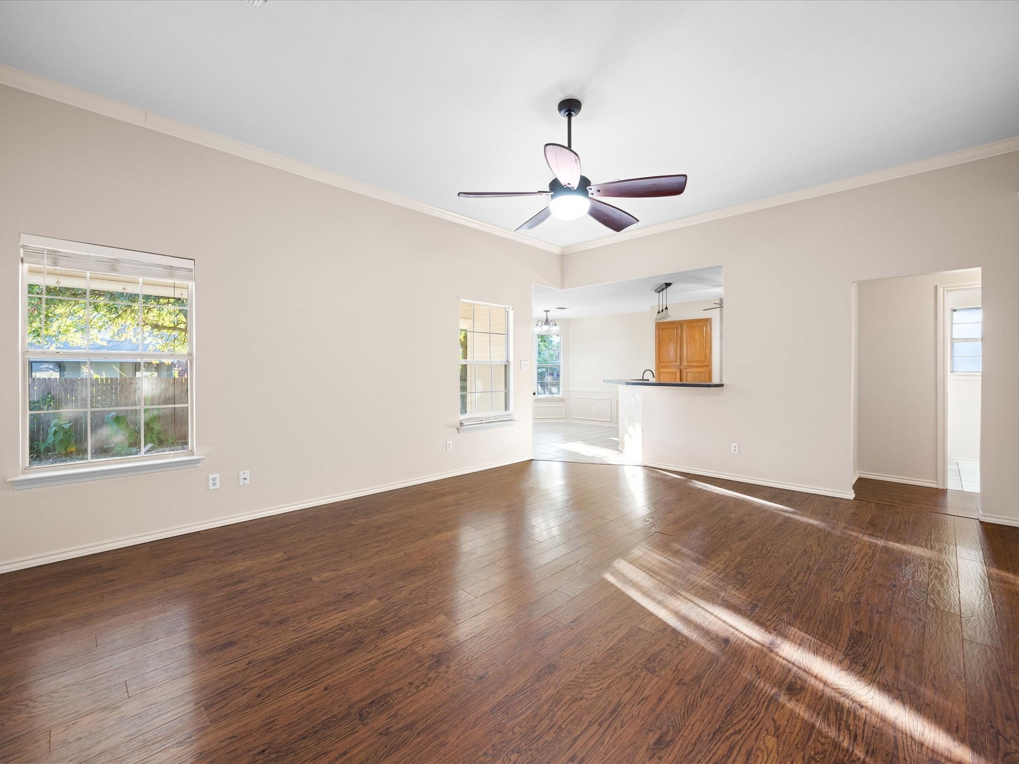 1016 N Carolina Avenue Midlothian TX 76065