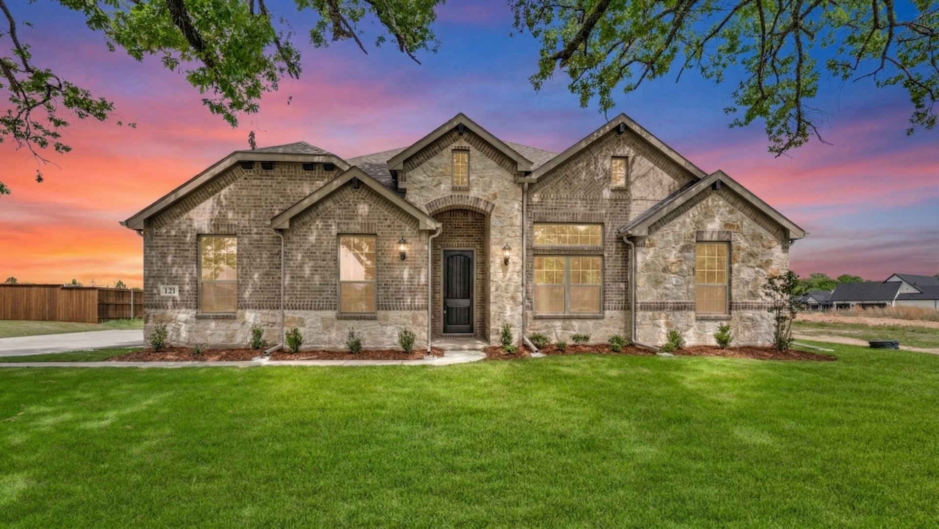 121 Doris Drive Canton TX 75103
