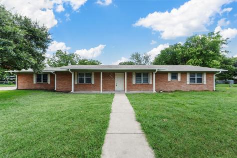800 W Denison Drive Robinson TX 76706