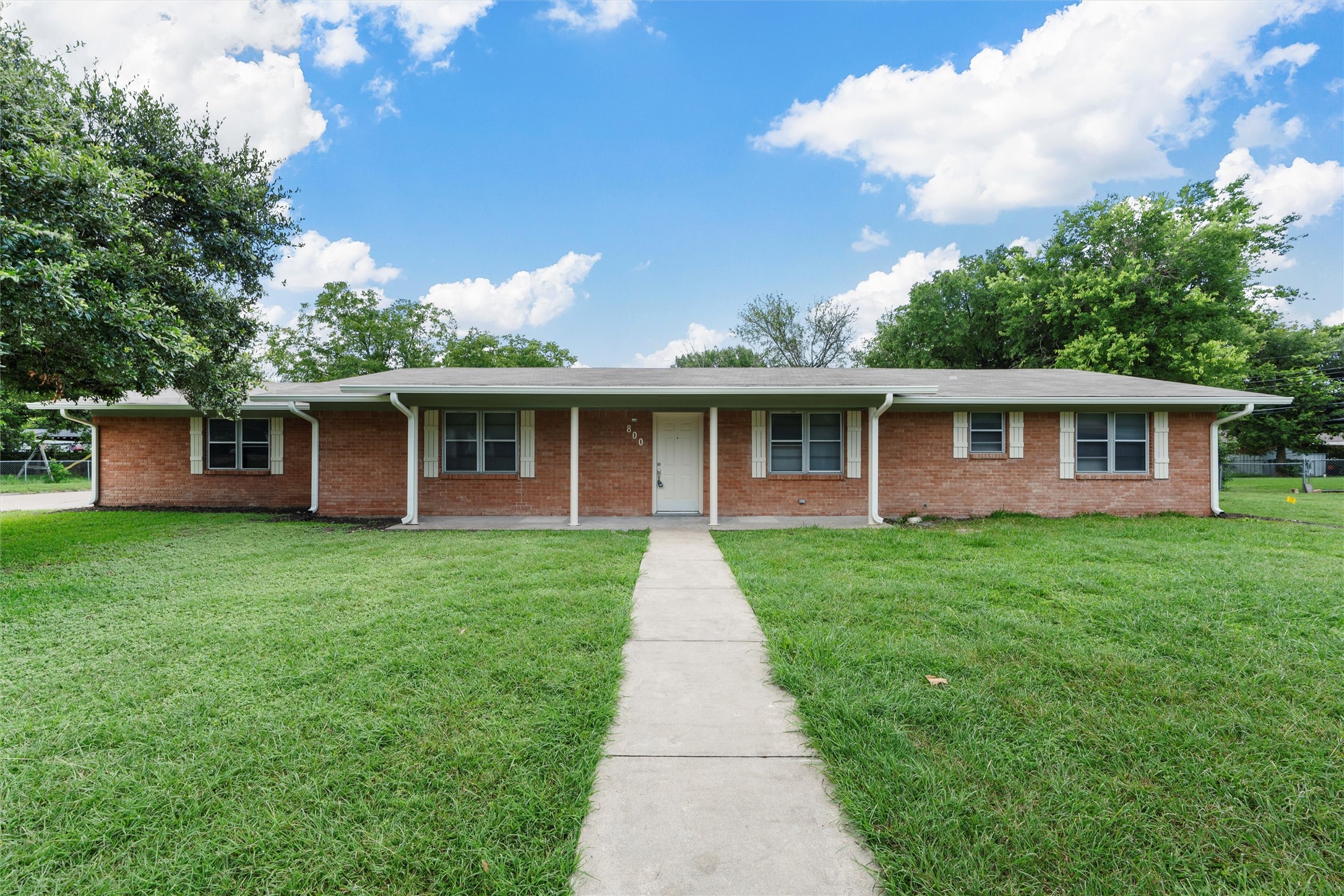 800 W Denison Drive Robinson TX 76706