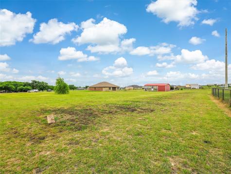 132 W County Road 4213 Decatur TX 76234