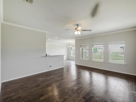 132 W County Road 4213 Decatur TX 76234
