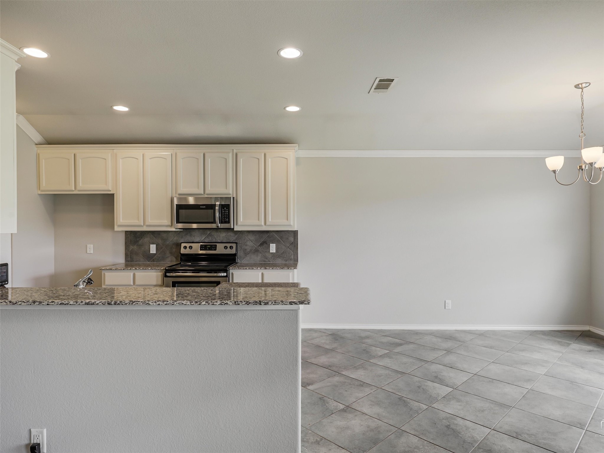 132 W County Road 4213 Decatur TX 76234