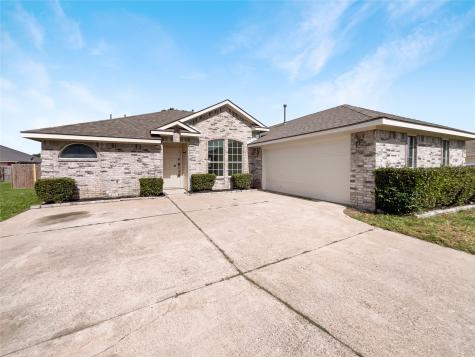 1015 Rio Verde Drive Desoto TX 75115