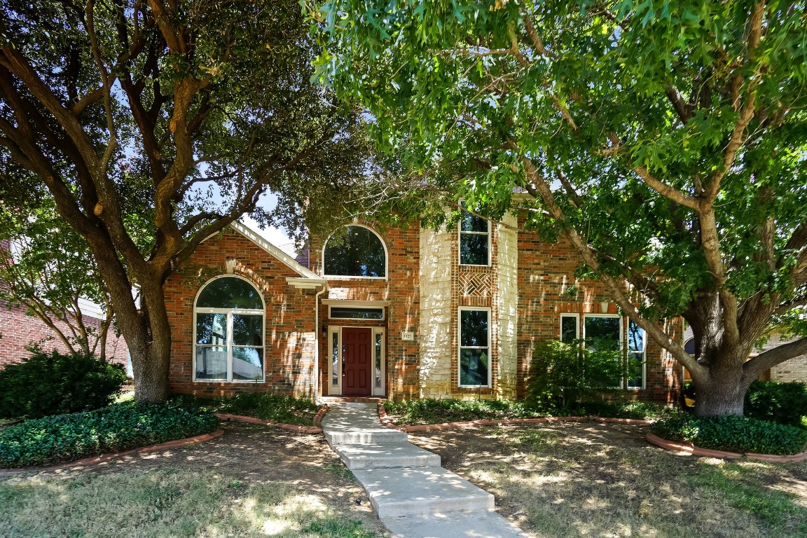 1325 Bogard Lane Lewisville TX 75077
