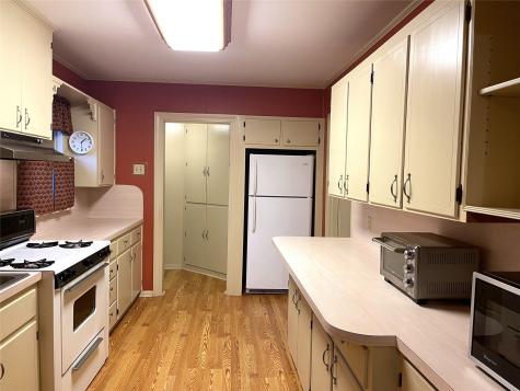 421 S 8th Avenue Teague TX 75860