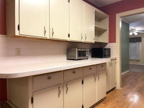 421 S 8th Avenue Teague TX 75860