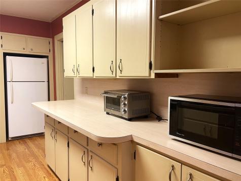 421 S 8th Avenue Teague TX 75860