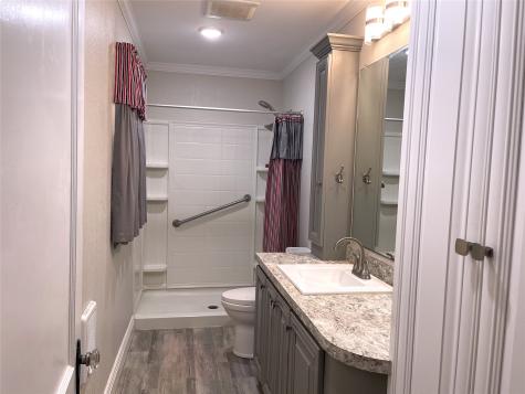 421 S 8th Avenue Teague TX 75860