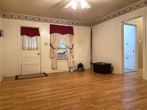 421 S 8th Avenue Teague TX 75860