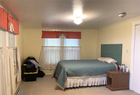 421 S 8th Avenue Teague TX 75860