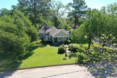 421 S 8th Avenue Teague TX 75860