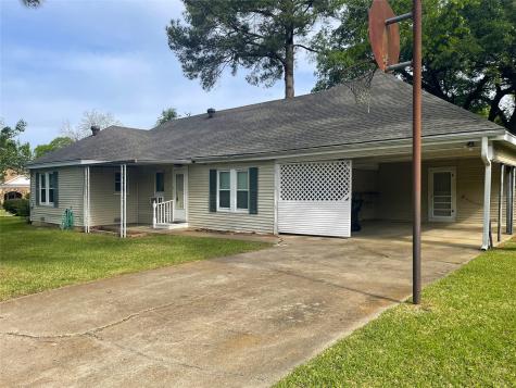 421 S 8th Avenue Teague TX 75860