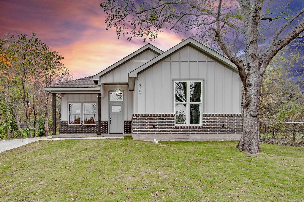3107 Loving Avenue Fort Worth TX 76106