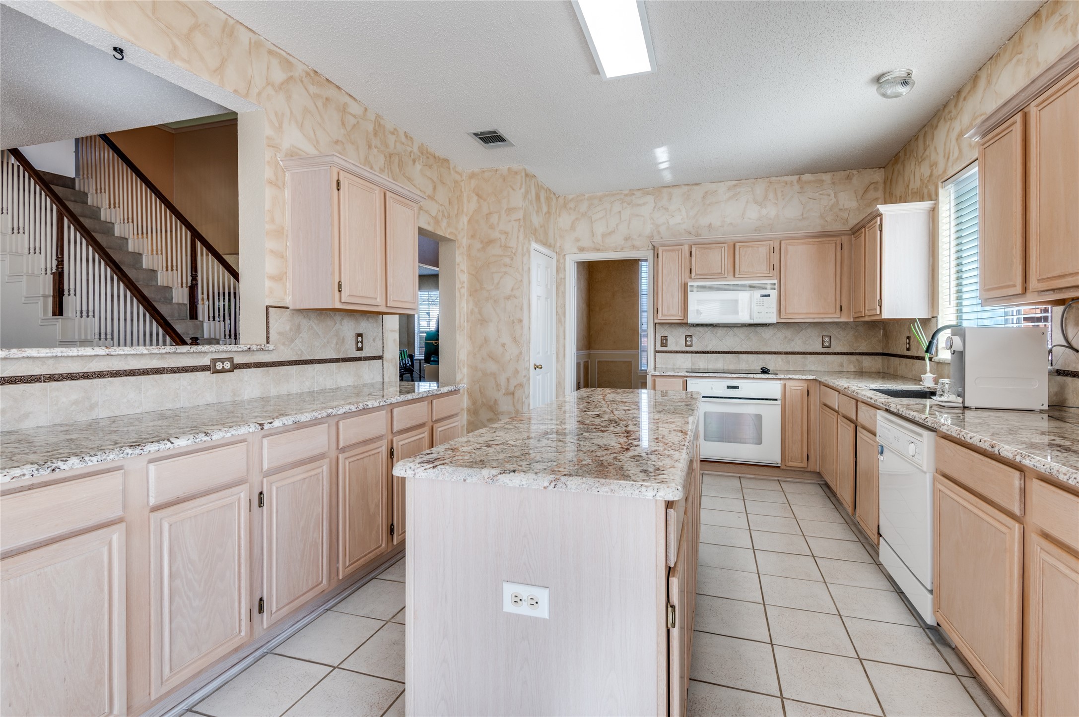 2079 Sunset Lane Lewisville TX 75067