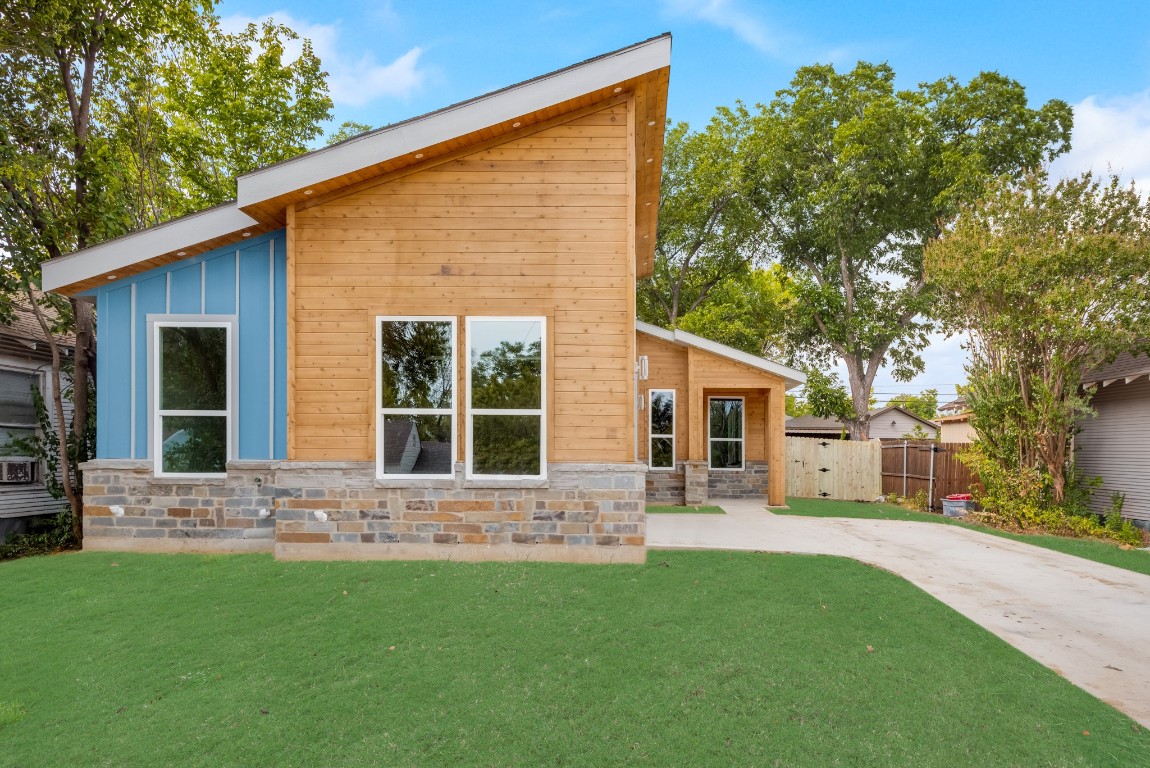2123 Ramsey Avenue Dallas TX 75216