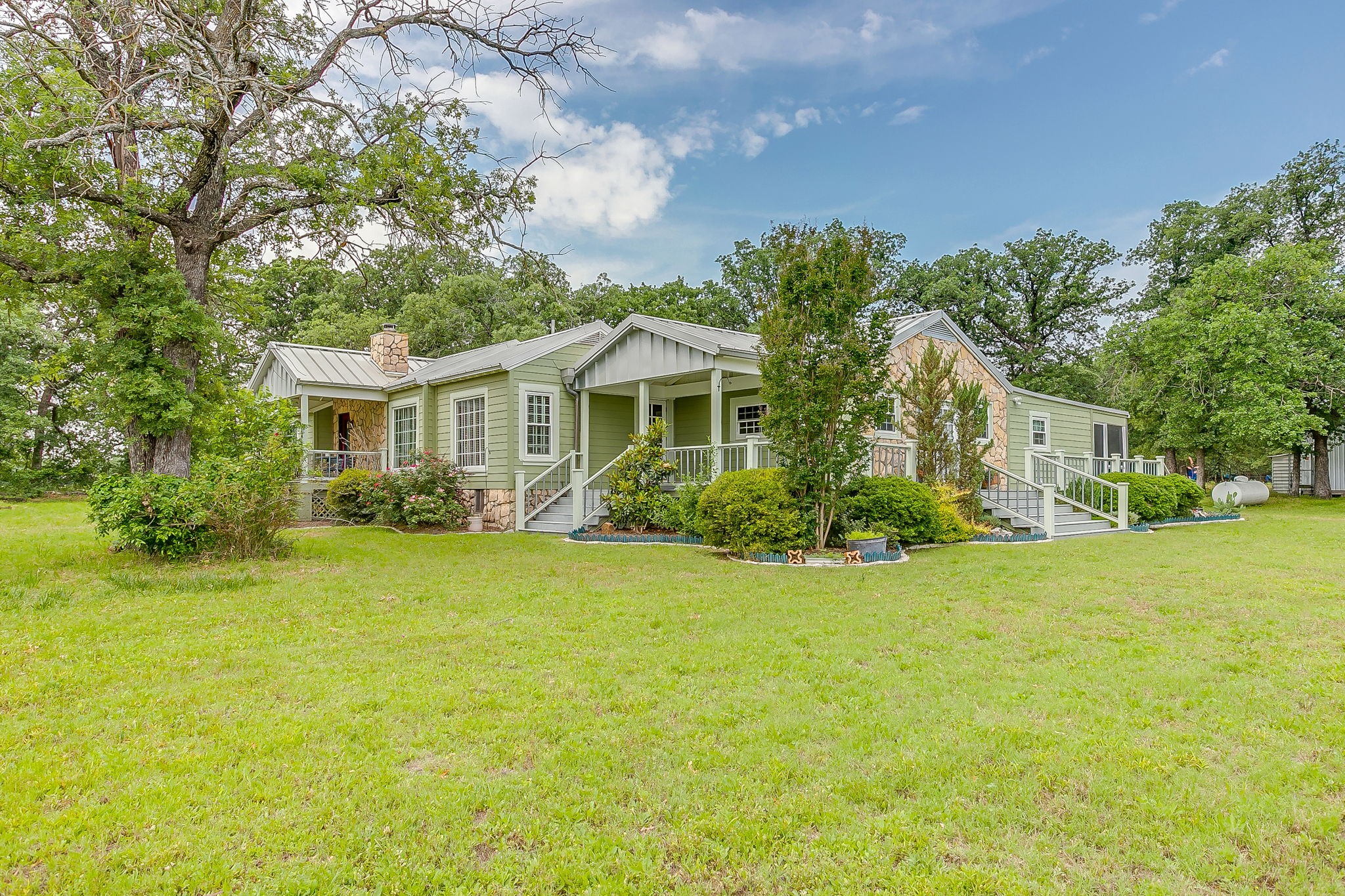 211 Silver Acres Road Azle TX 76020