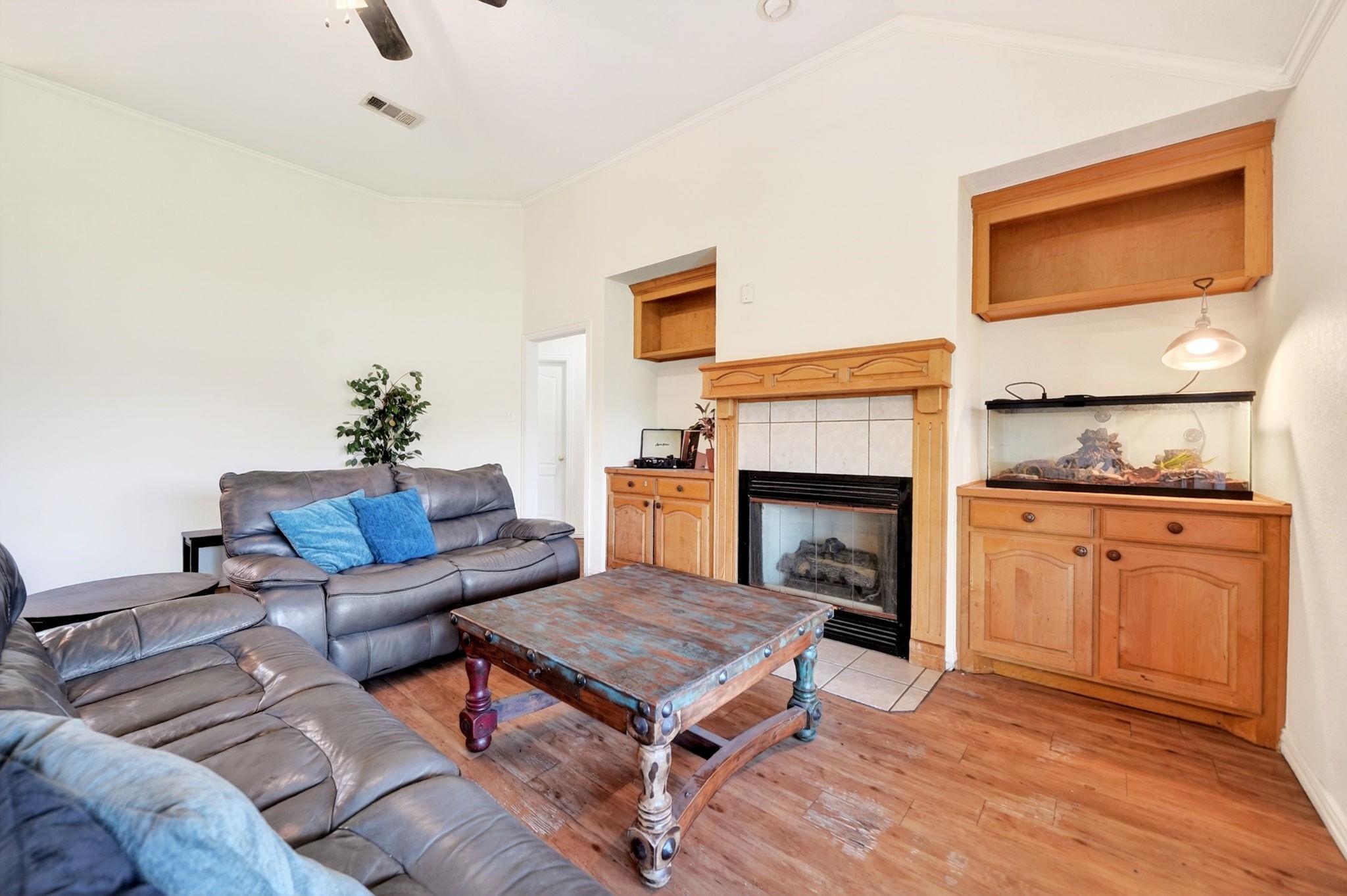 1608 Shelley Lane Cleburne TX 76033