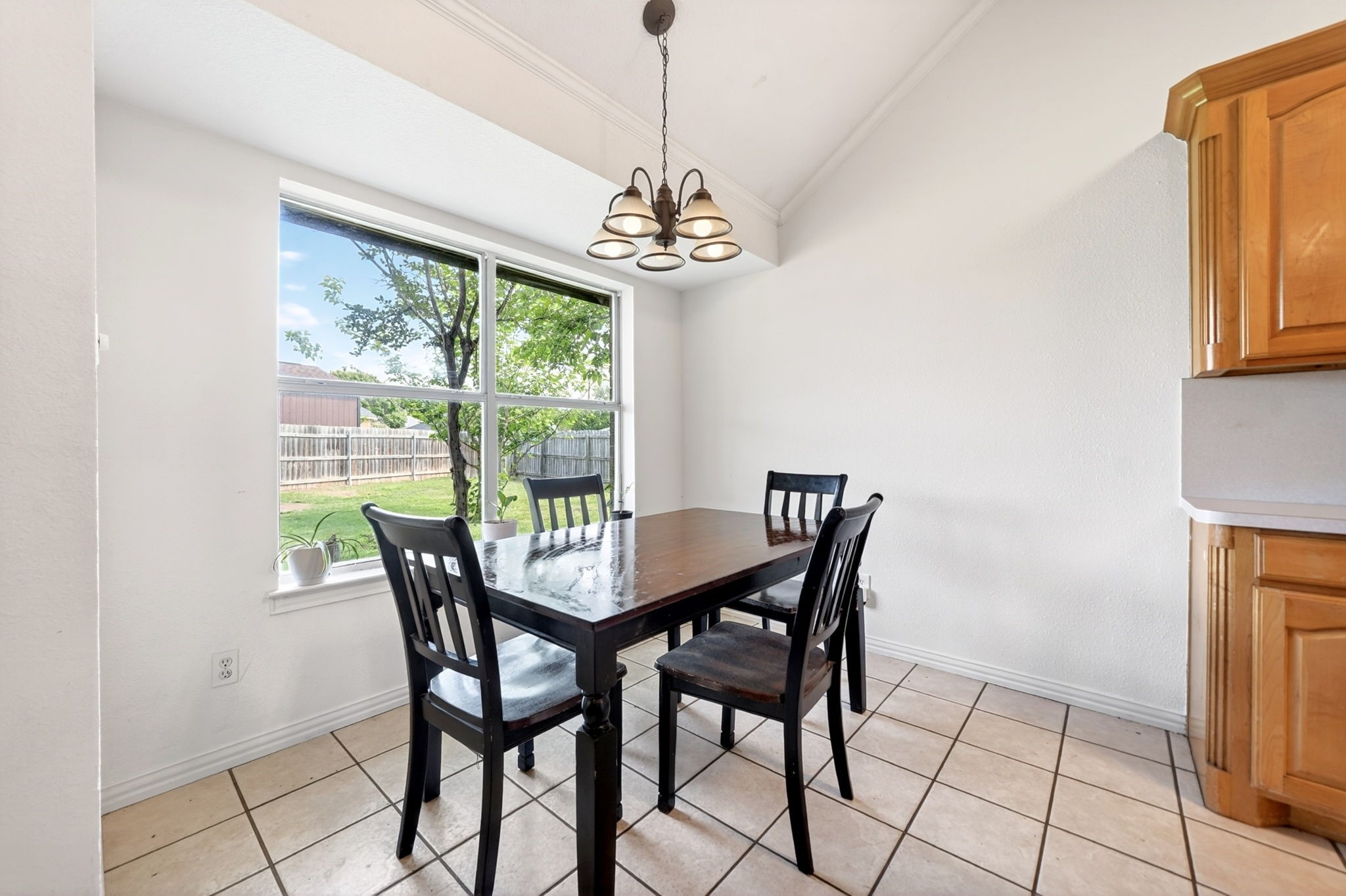 1608 Shelley Lane Cleburne TX 76033