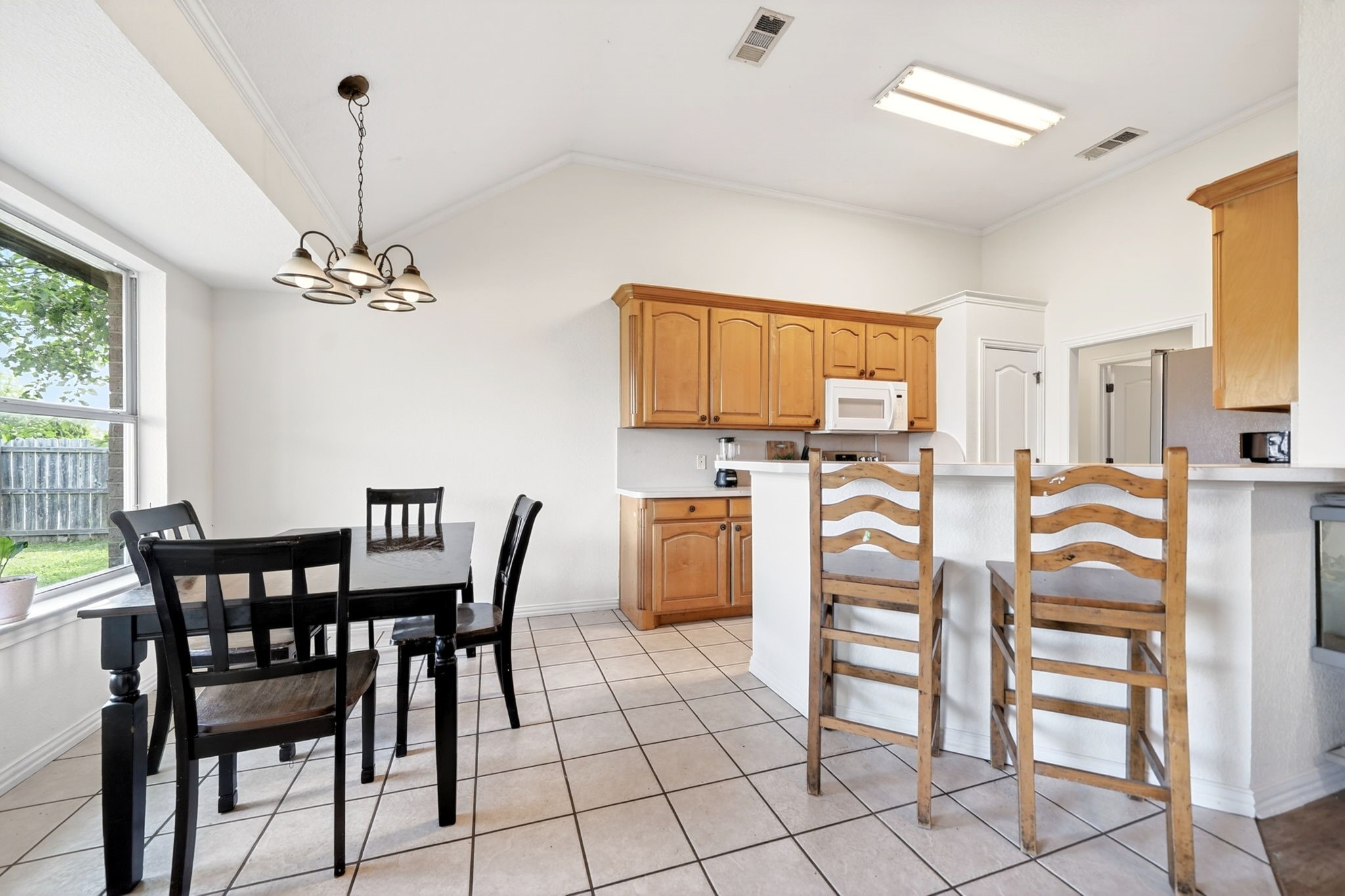 1608 Shelley Lane Cleburne TX 76033