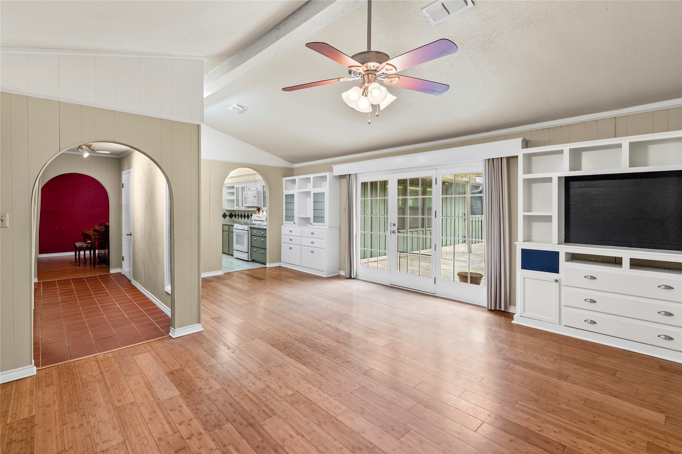 2823 Laurel Lane Commerce TX 75428