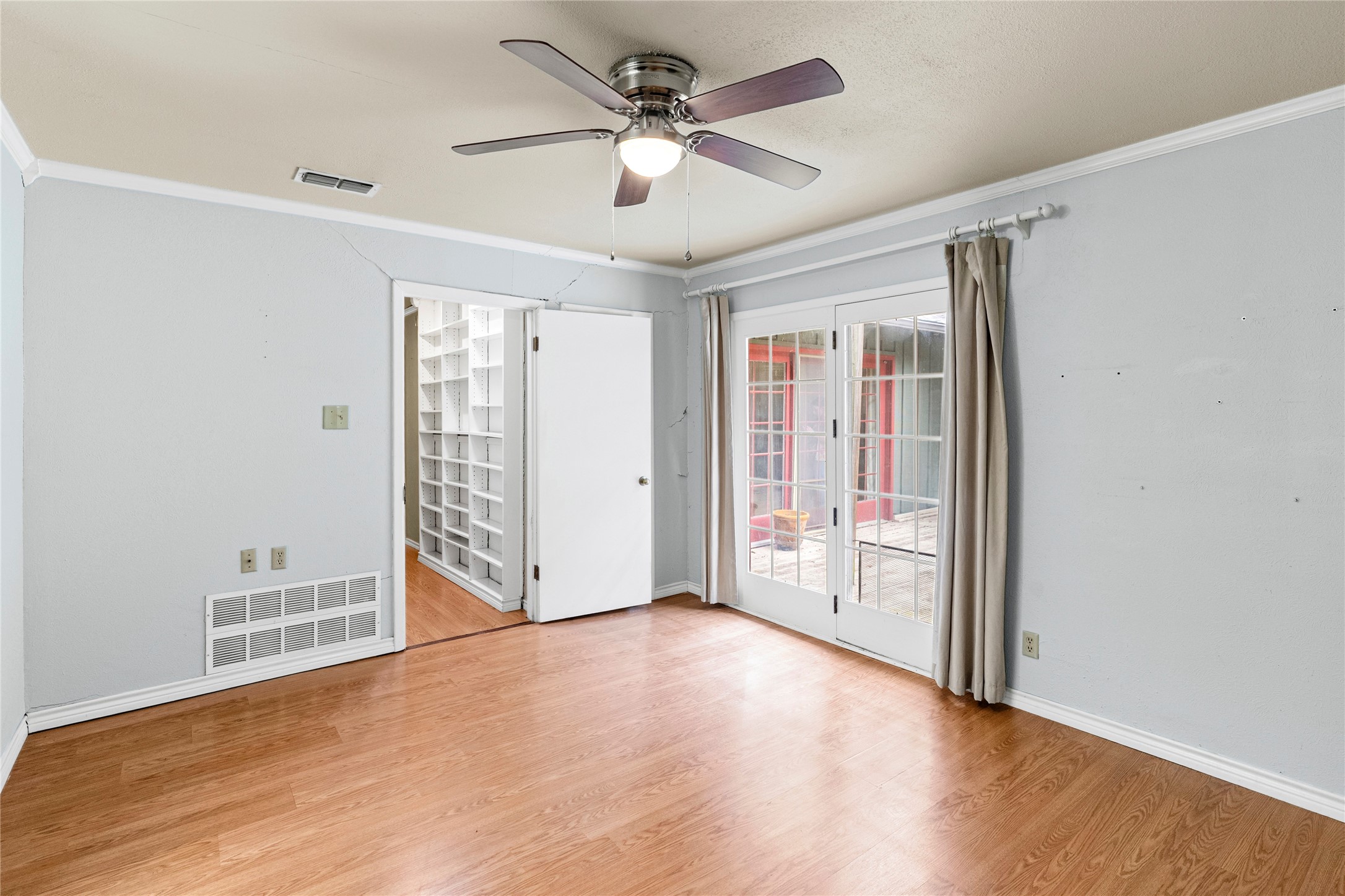 2823 Laurel Lane Commerce TX 75428
