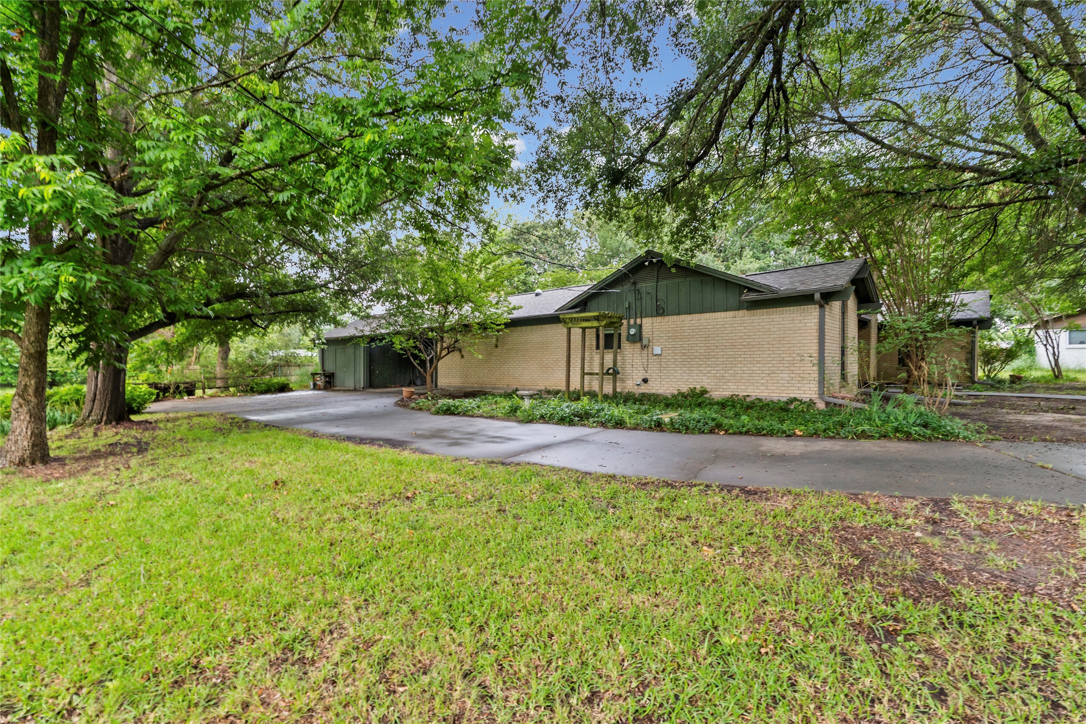 2823 Laurel Lane Commerce TX 75428
