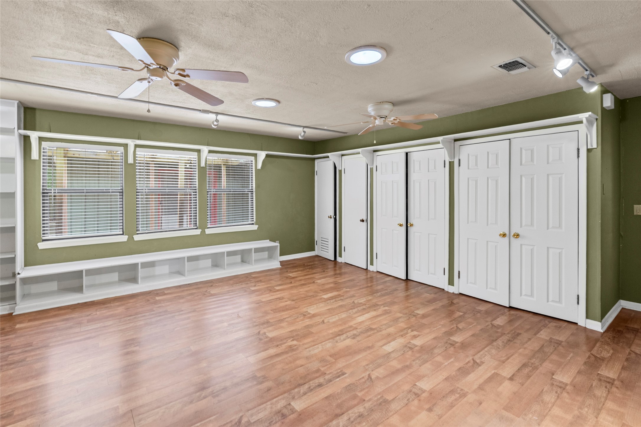 2823 Laurel Lane Commerce TX 75428