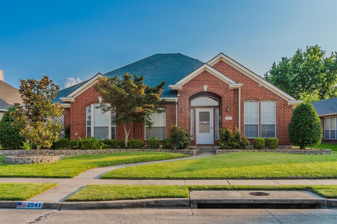 2541 Pecan Meadow Drive Garland TX 75040