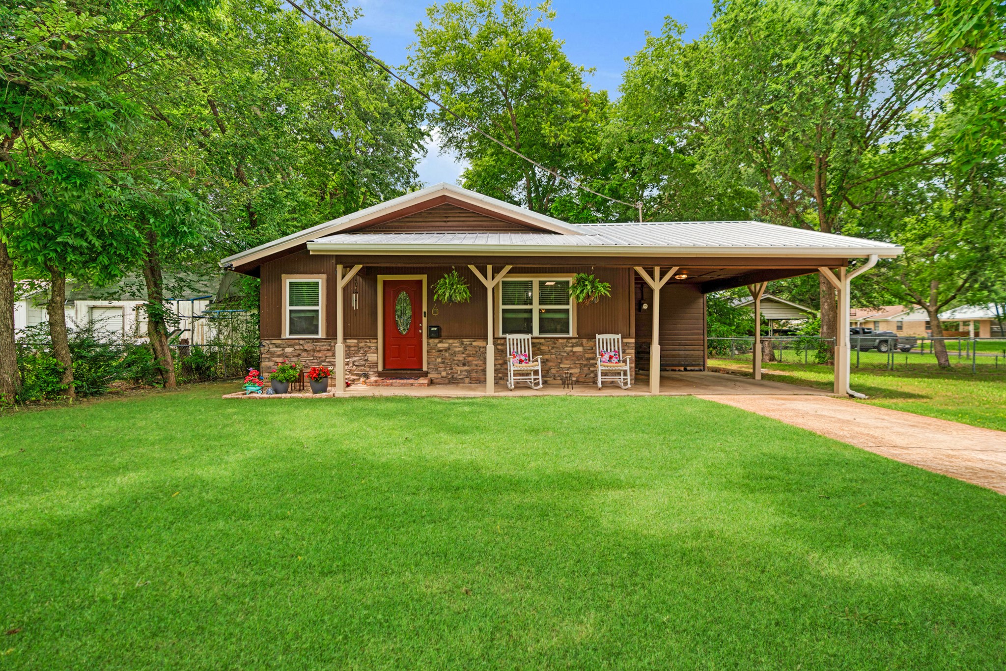 2435 Hubbard Street Paris TX 75460