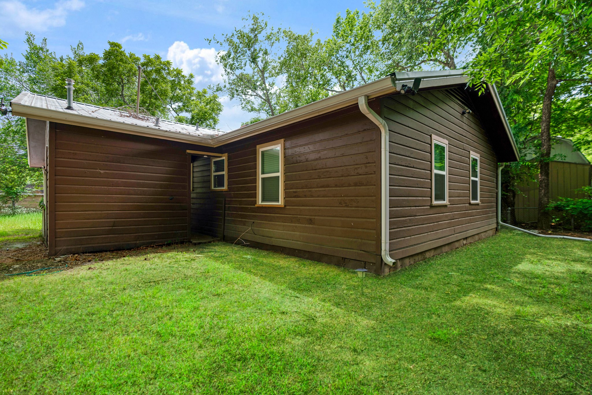 2435 Hubbard Street Paris TX 75460