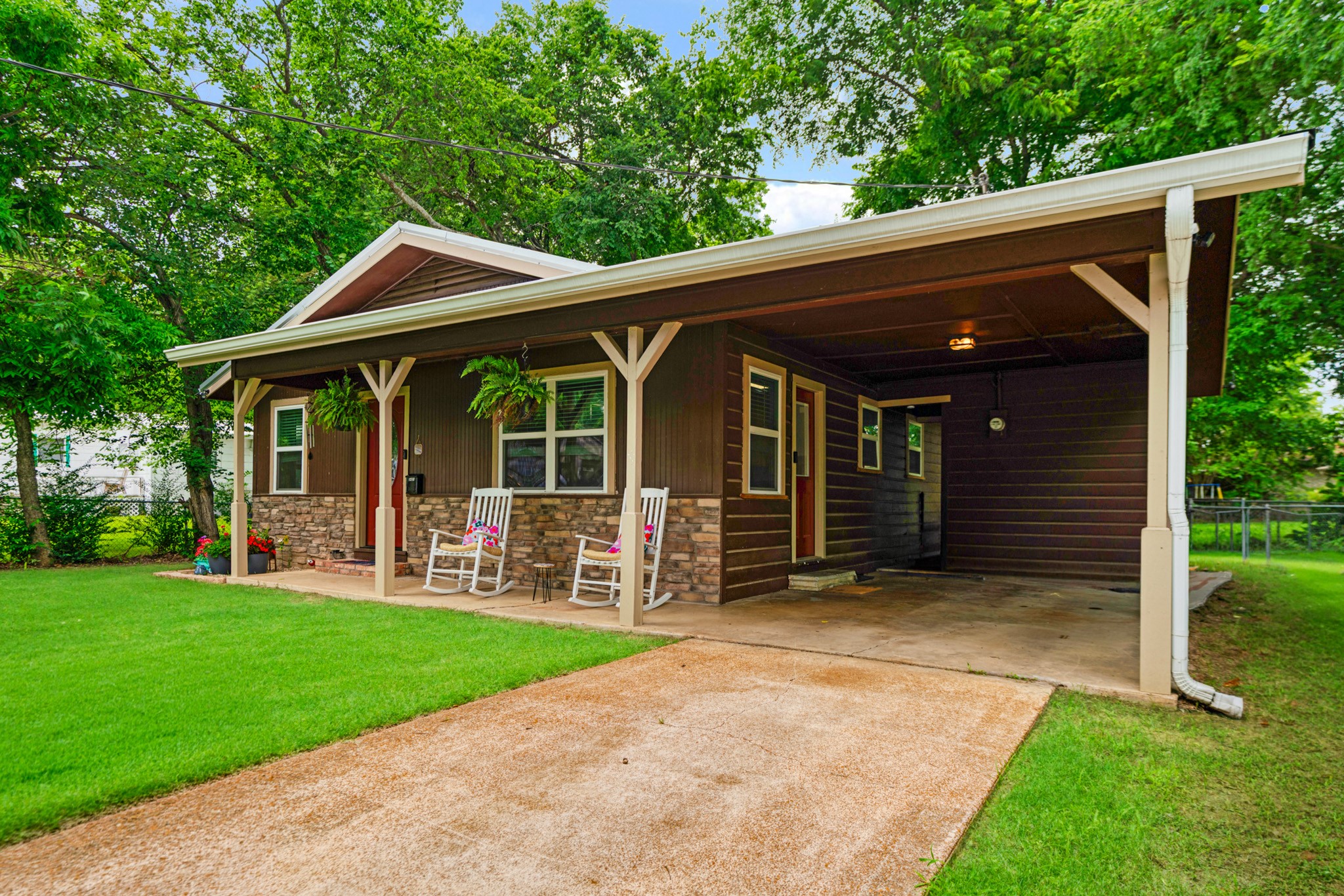 2435 Hubbard Street Paris TX 75460
