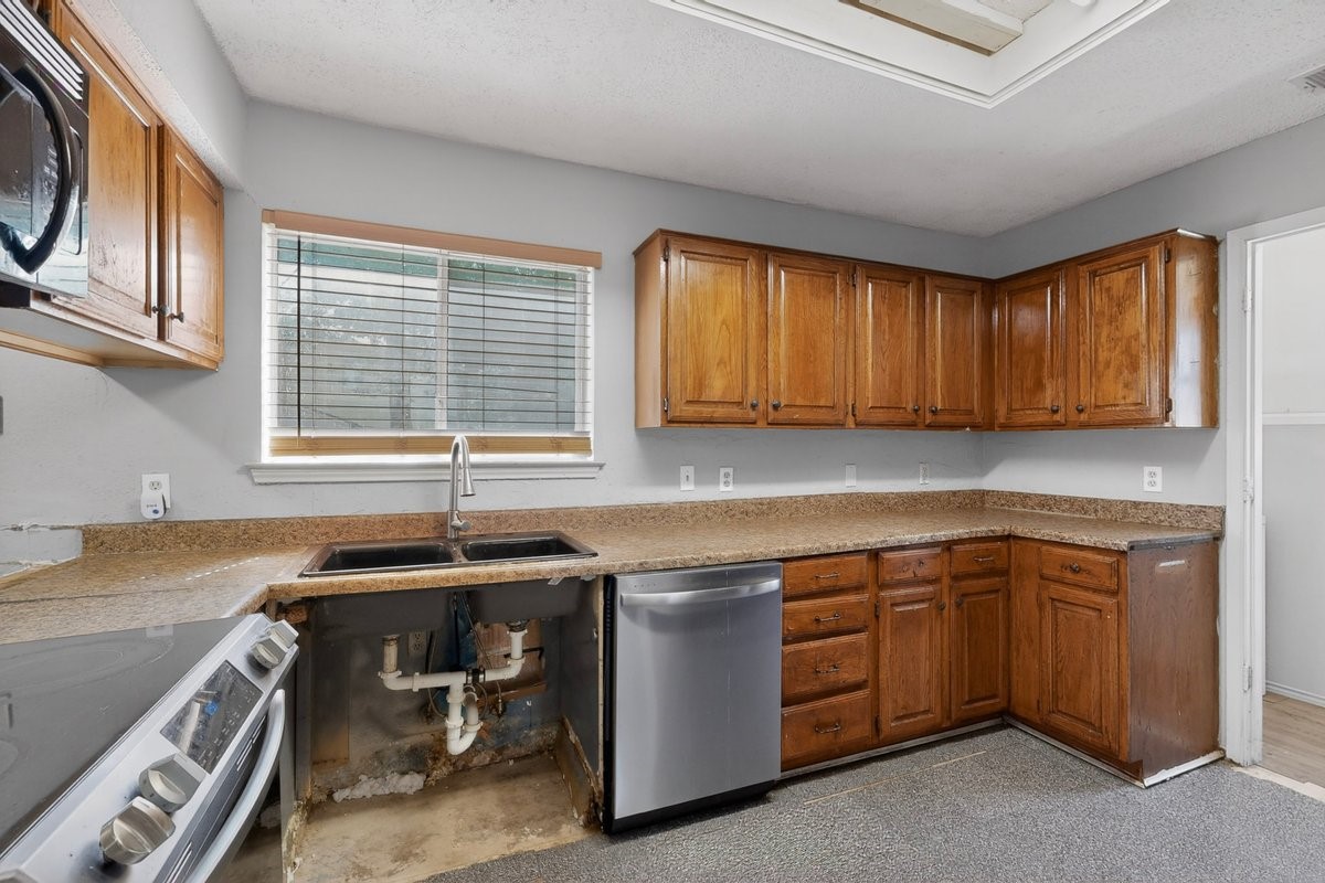 5505 Thackery Drive Arlington TX 76018
