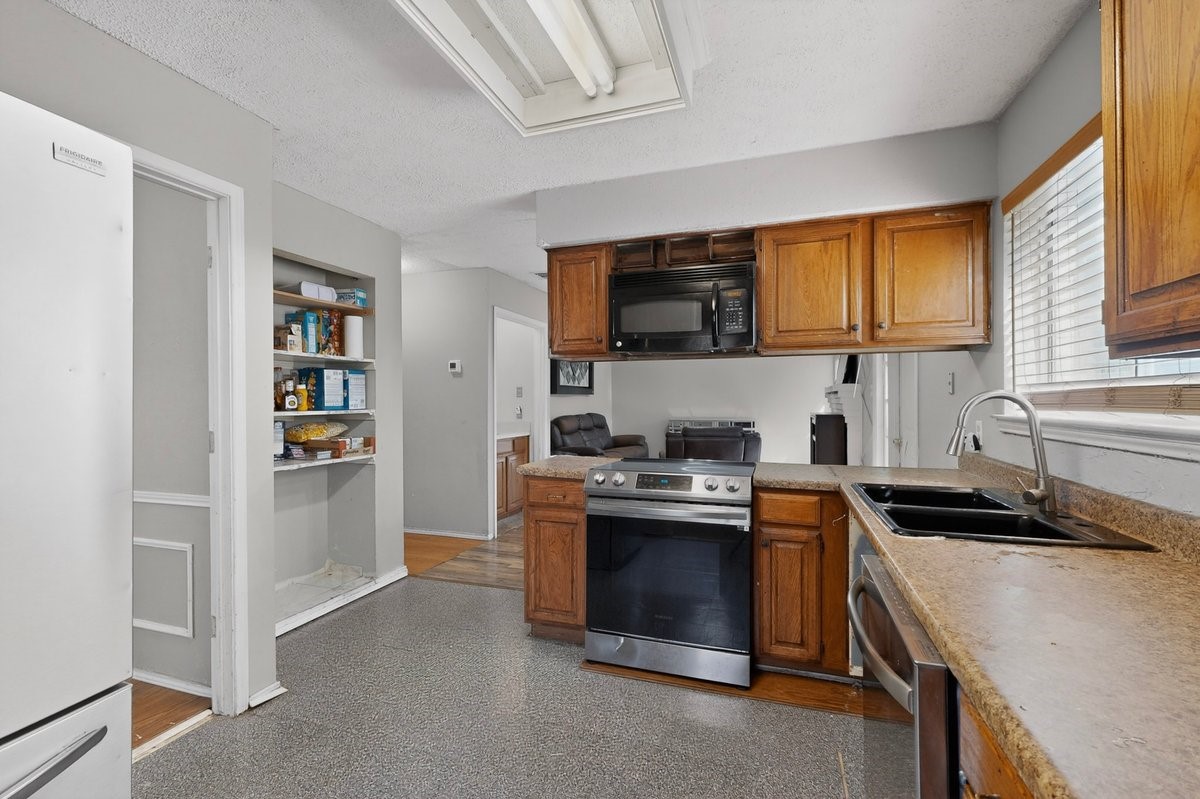 5505 Thackery Drive Arlington TX 76018