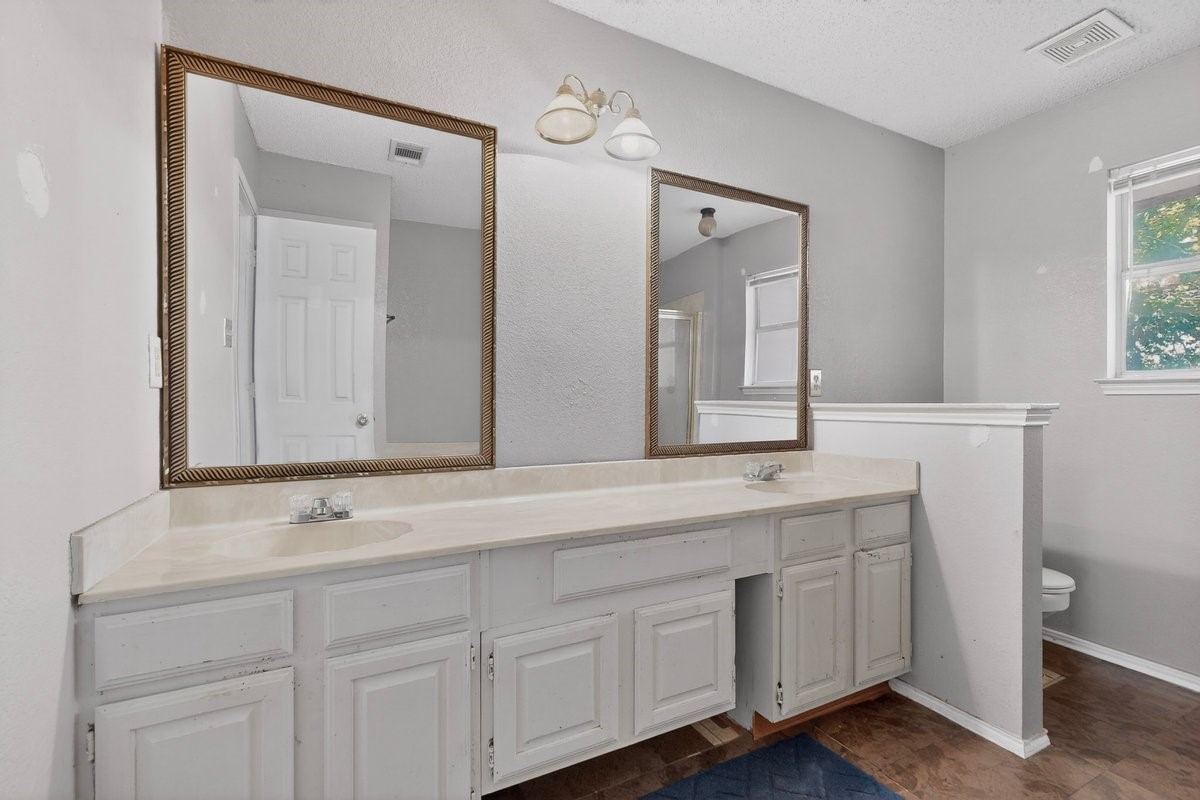 5505 Thackery Drive Arlington TX 76018