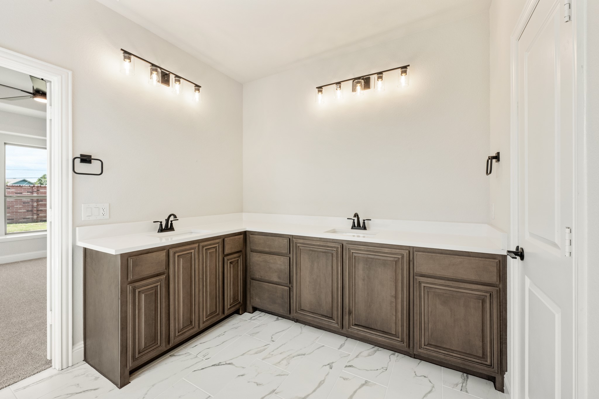 721 Seahawk Street Joshua TX 76058