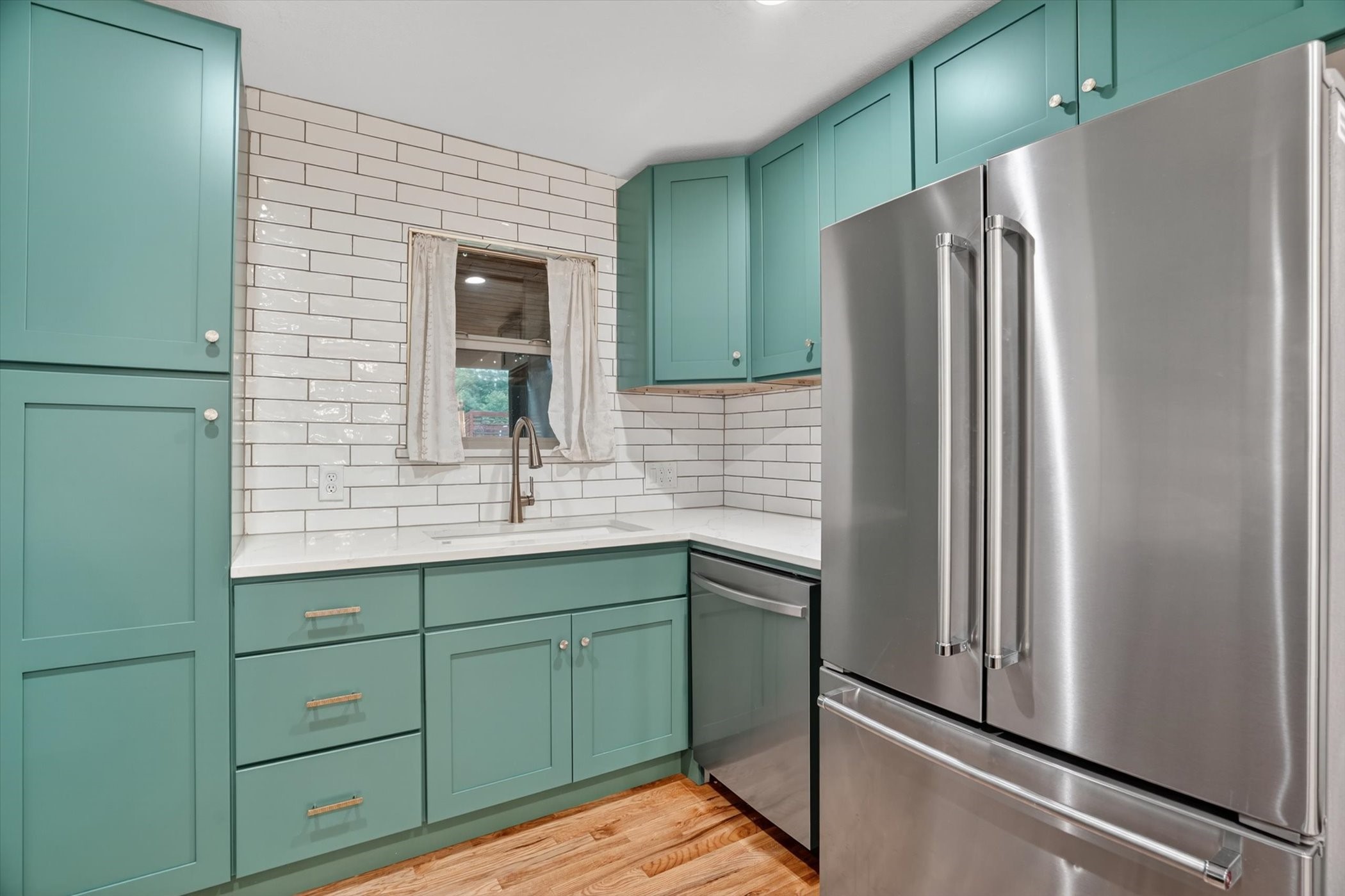 1008 Zelda Drive Hurst TX 76053