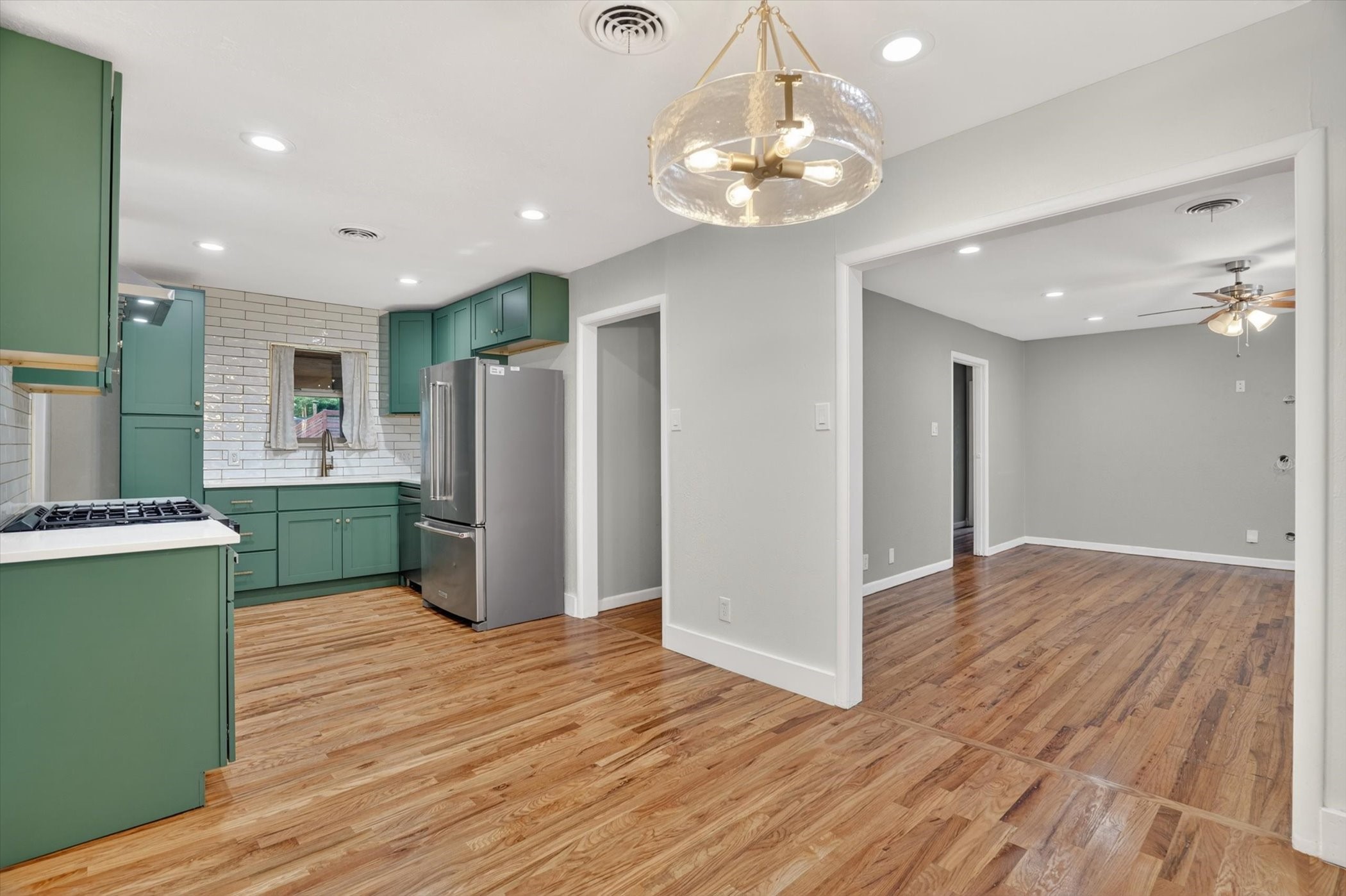1008 Zelda Drive Hurst TX 76053