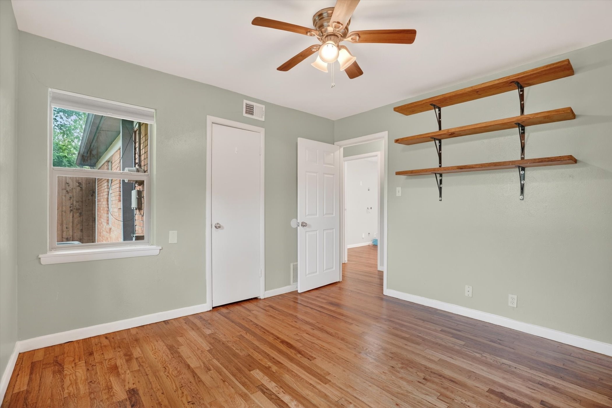 1008 Zelda Drive Hurst TX 76053